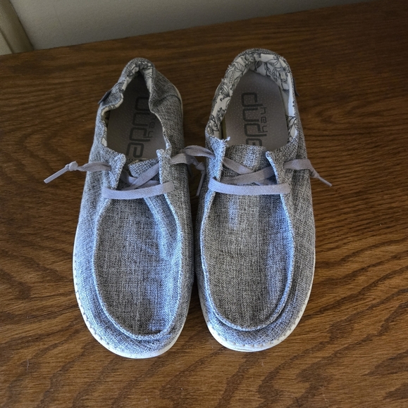 Women's Hey Dude grey Wendy shoes size 8 in very good condition - Picture 1 of 9